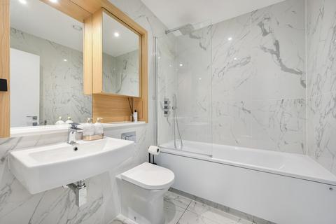 2 bedroom apartment to rent, Red Lion Square, London, SW18