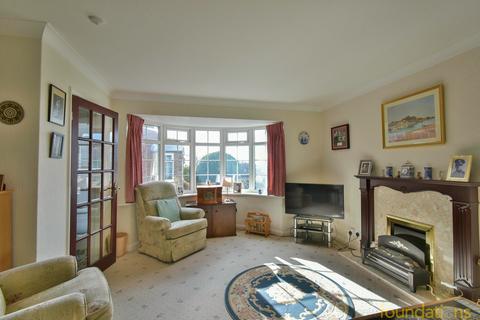 3 bedroom end of terrace house for sale, Links Drive, Bexhill-on-Sea, TN40