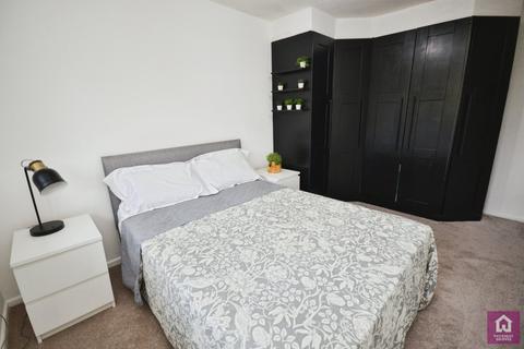 3 bedroom terraced house for sale, Watkins Drive, Manchester M25