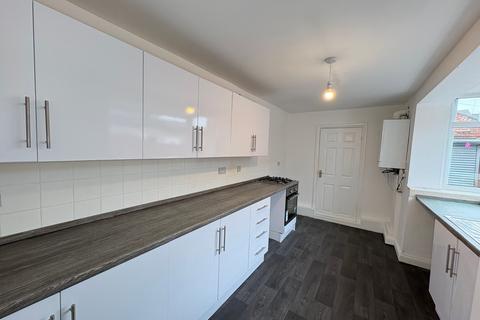 2 bedroom terraced house to rent, Broadsheath Terrace, Sunderland, SR5