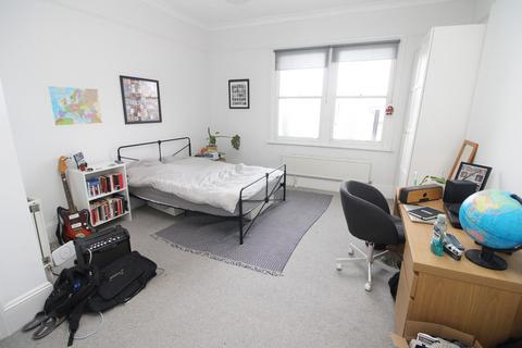 2 bedroom flat for sale, First Avenue, Hove.