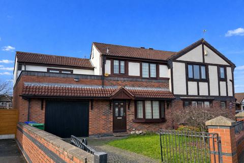 3 bedroom semi-detached house for sale, Hartwell Close, Beswick M11