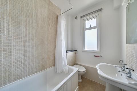 2 bedroom flat to rent, Lambeth Road, Regina Court, SE1