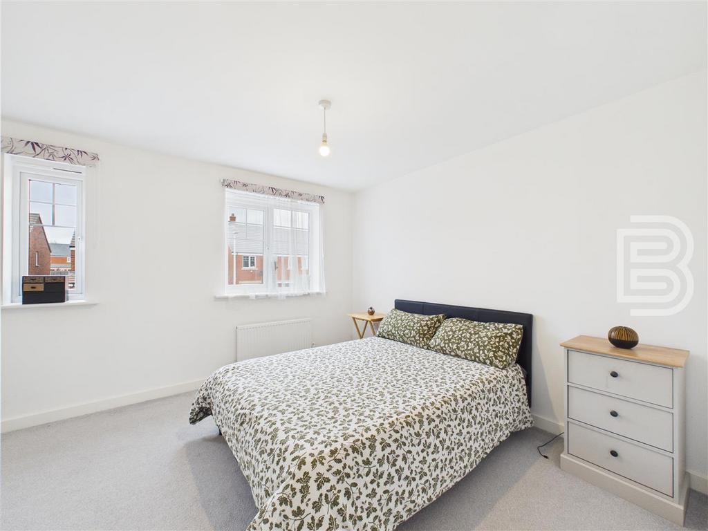 Bedroom 1 (1).jpg