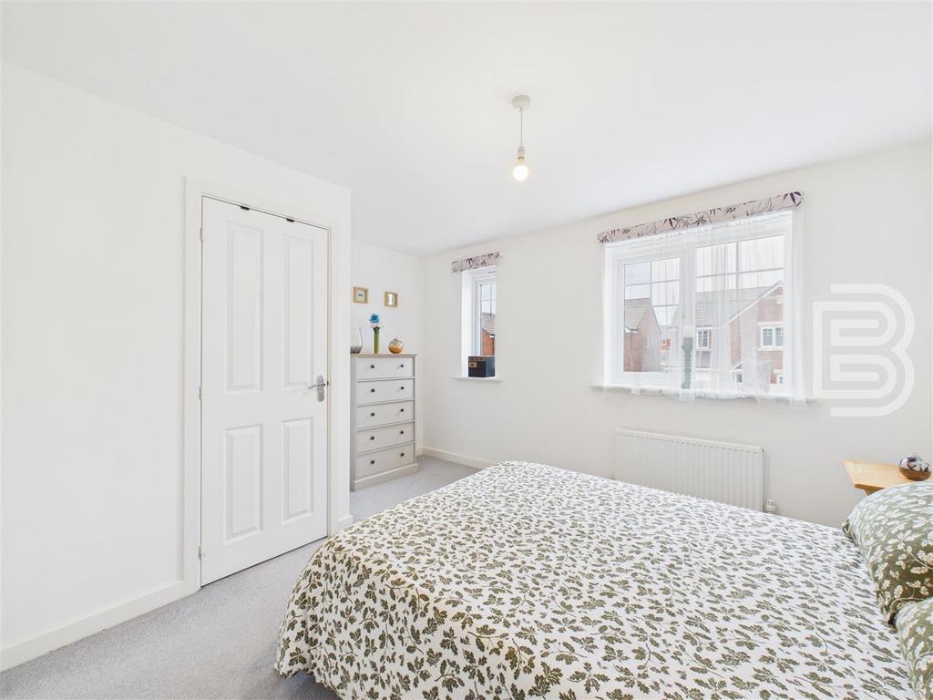 Bedroom 1 (2).jpg