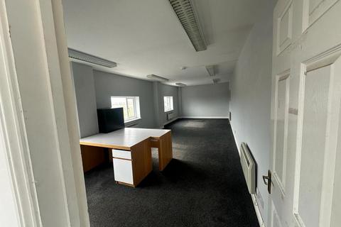 Industrial unit to rent, College Rd N Aylesbury HP22 5EZ