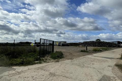 Land for sale, Scrubbs Ln Shilton OX18 4AP
