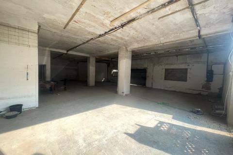 Retail property (high street) to rent, 337 Vicarage Farm Rd Hounslow TW5 0DZ