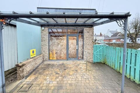Retail property (high street) to rent, Park Hill Rd Garstang PR3 1EA
