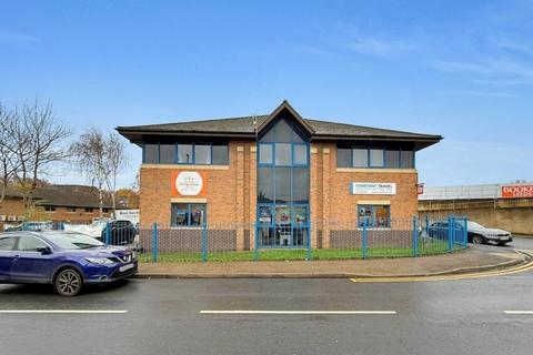 Office to rent, Royds Hall Rd Leeds LS12 6AJ