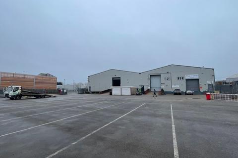 Warehouse to rent, 15 Lock Ln Warwick CV34 5AG