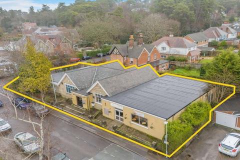 Mixed use for sale, Tudor Rd Broadstone BH18 8AW
