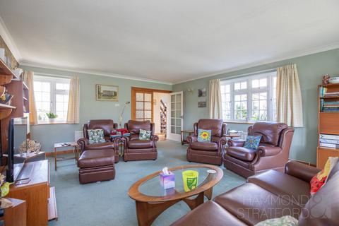undefined, Cranleigh Rise, Eaton