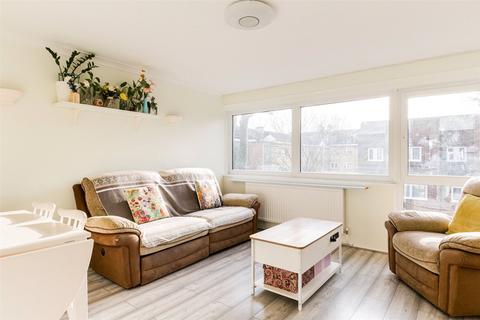 2 bedroom apartment to rent, Shetland Road, London E3