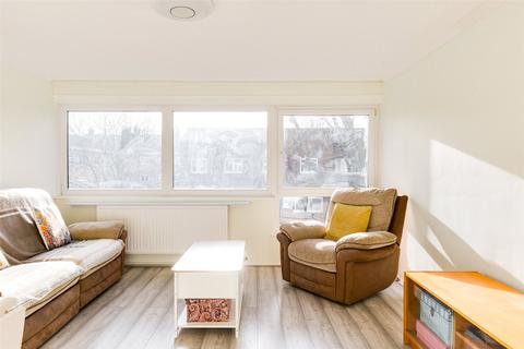 2 bedroom apartment to rent, Shetland Road, London E3