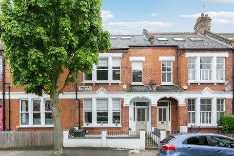 5 bedroom terraced house to rent, Ravenslea Road, London SW12