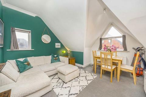 1 bedroom flat for sale, Voss Court, London SW16