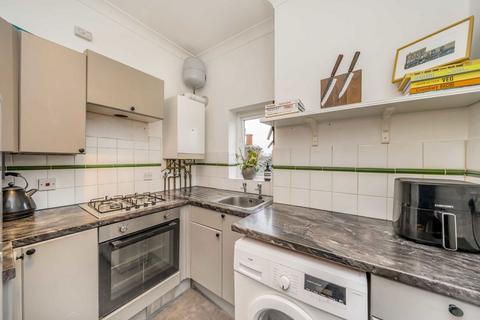 1 bedroom flat for sale, Voss Court, London SW16