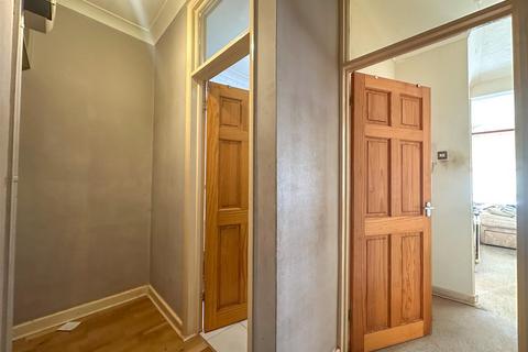 1 bedroom flat for sale, Lancaster Gardens, Southend-On-Sea SS1