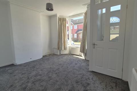 2 bedroom terraced house to rent, South Road, Fratton