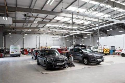 Warehouse to rent, 1 Radial Point Glasgow G51 4GA