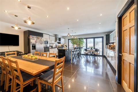 4 bedroom detached house for sale, Pole Hill Road, Uxbridge