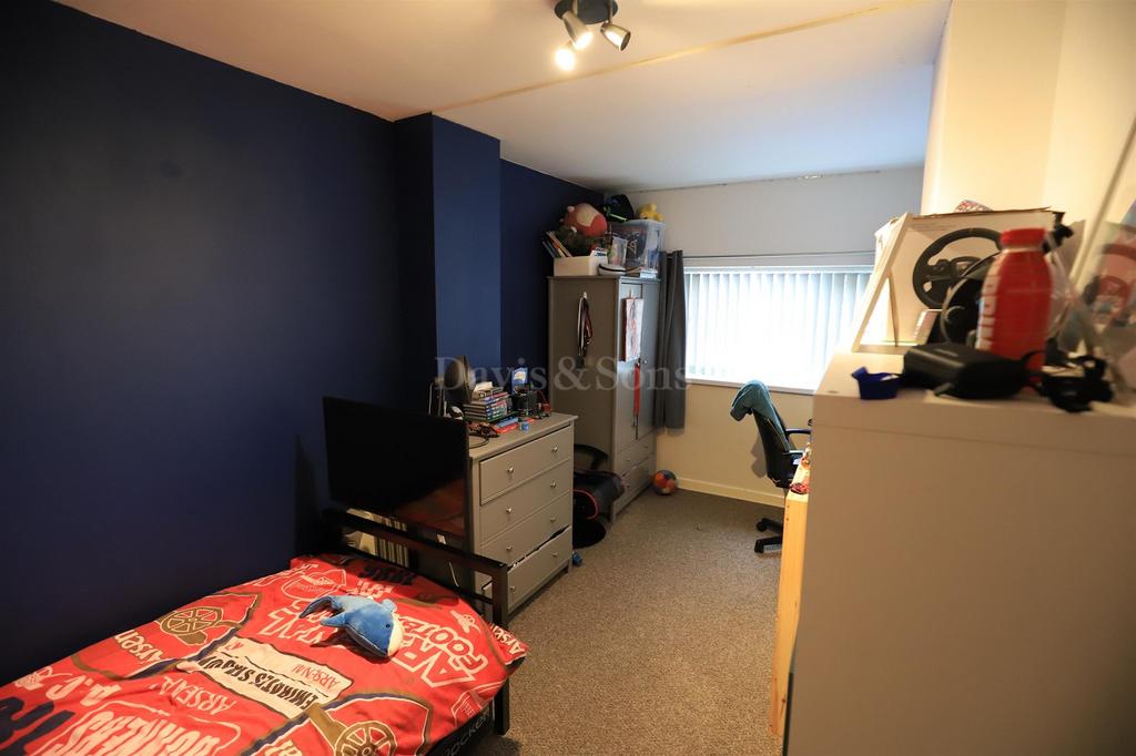 Bedroom 4/Dining Room