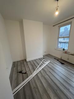 undefined, Angle Road, Grays RM20