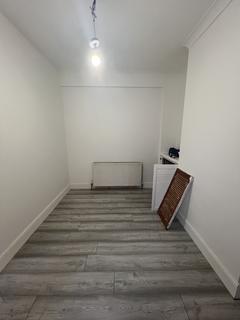 undefined, Angle Road, Grays RM20