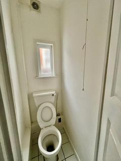 3 bedroom flat to rent, Angle Road, Grays RM20