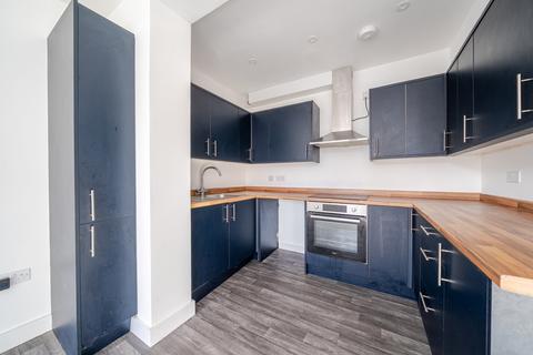 2 bedroom flat to rent, 221 Dover Road, Folkestone, CT19