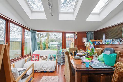 2 bedroom semi-detached house for sale, Hallam Road, Beeston, Nottingham