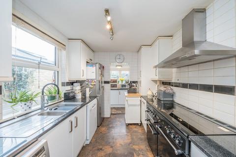 undefined, Newry Road, St Margarets TW1