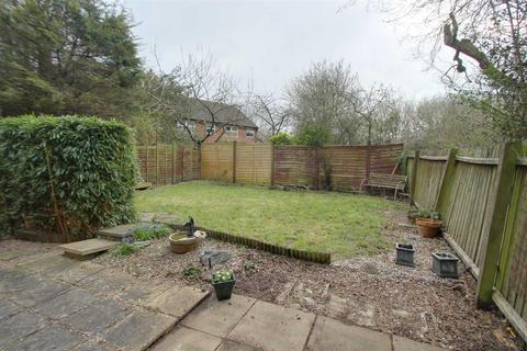 3 bedroom detached house to rent, Rillington Gardens, Milton Keynes MK4