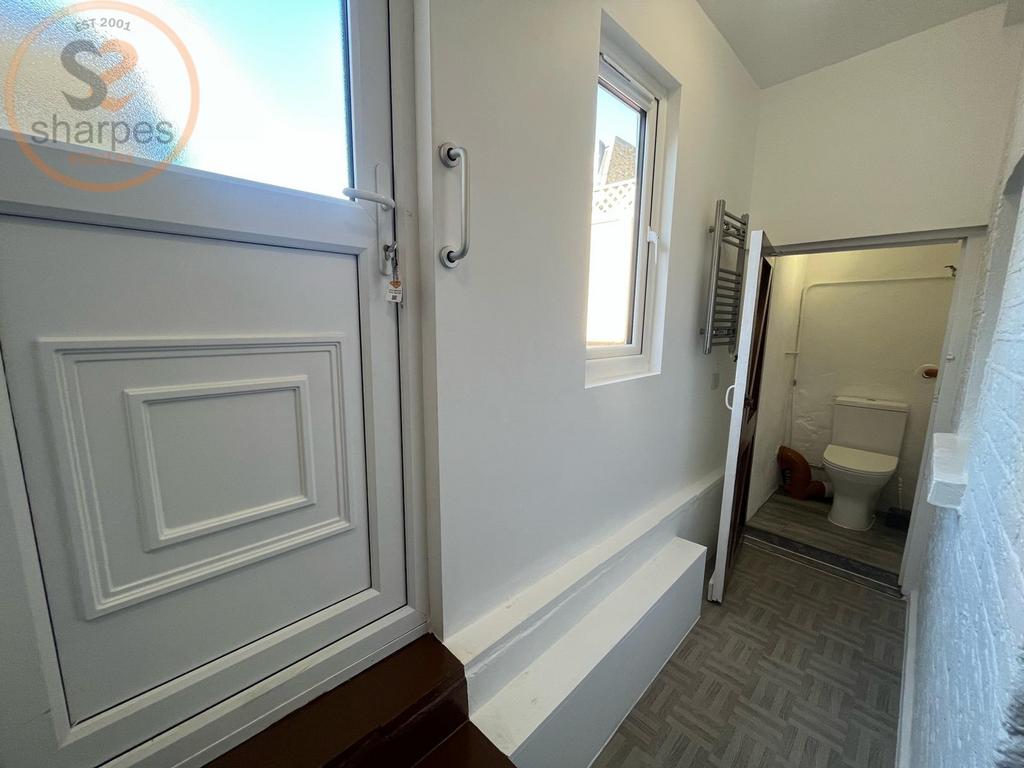 4.jpeg