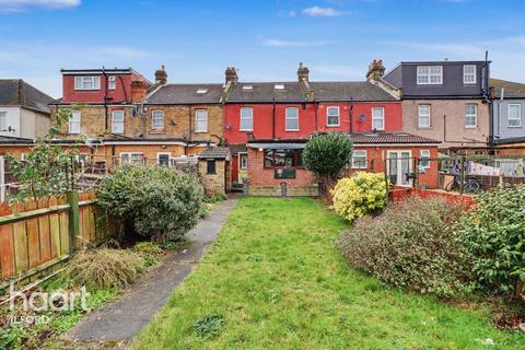 3 bedroom terraced house for sale, Hazeldene Road, Ilford