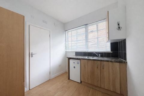 undefined, Ashbourne Parade, London