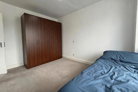 undefined, Spring Grove Road, Hounslow, TW3