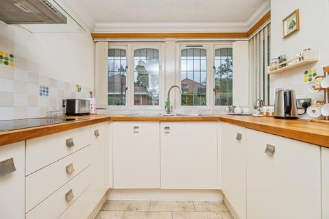 undefined, Walnut Close, Stourbridge, DY9