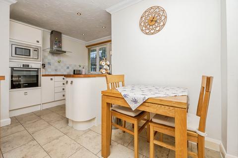 undefined, Walnut Close, Stourbridge, DY9
