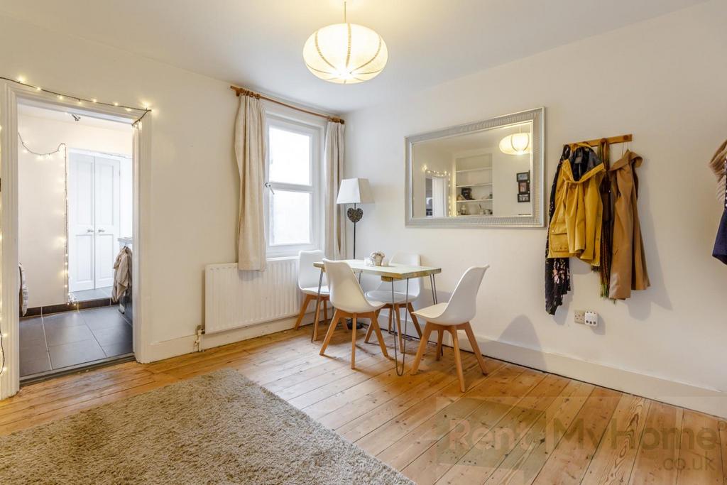 8363595-interior06.jpg