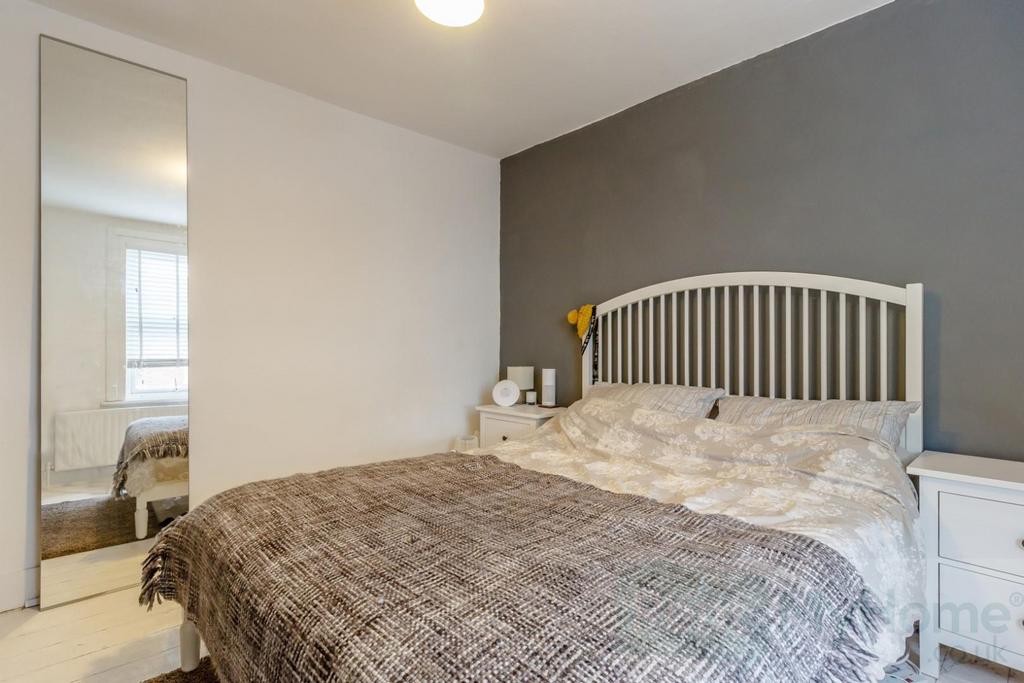 8363595-interior04.jpg