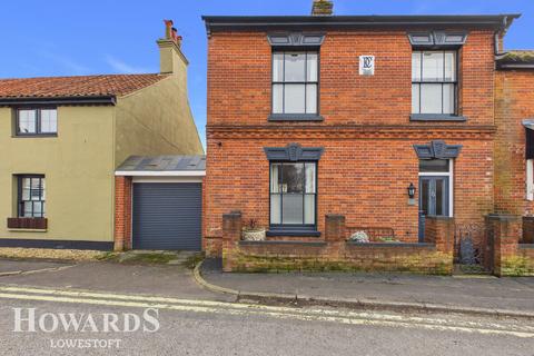 3 bedroom semi-detached house for sale, High Street, Kessingland