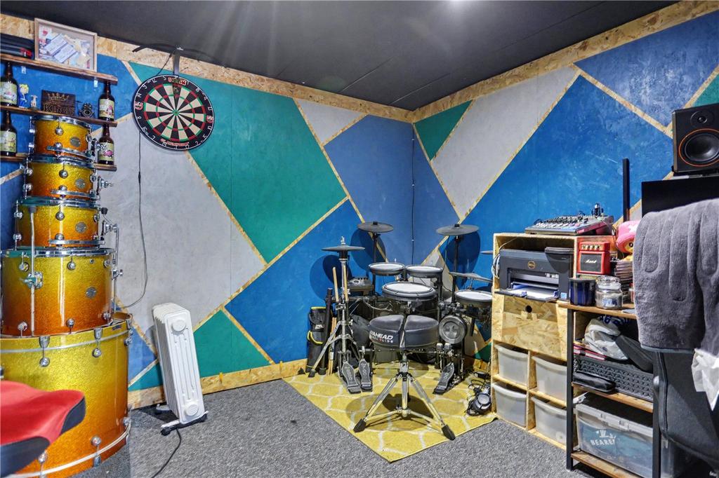Garage/Office