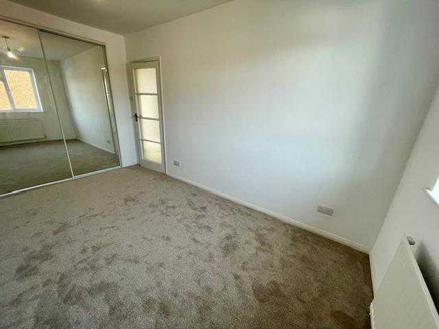 Bedroom 2b.jpg