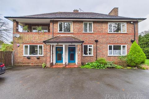 3 bedroom maisonette for sale, Pond House, Limpsfield Road, Sanderstead