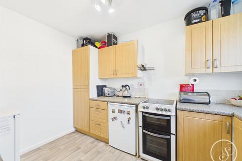 2 bedroom flat for sale, Harehills Lane, Leeds