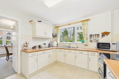 3 bedroom detached house for sale, Broadmoor Road, Carbrooke