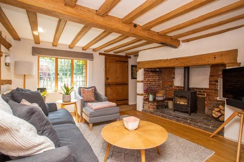 3 bedroom semi-detached house for sale, Ashford Road, Badlesmere Lees, Faversham, Kent, ME13