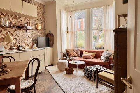 1 bedroom flat for sale, Selsdon Road, London
